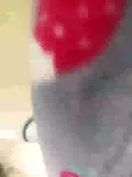 Snapshot of bruna_safadinhaa chatting on 01-01-25, 10:43 bruna safadinhaa online show from 01-01-25, 10:43