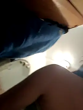 Snapshot of bruna_safadinhaa chatting on 11-15-25, 02:46 bruna safadinhaa online show from 11-15-25, 02:46