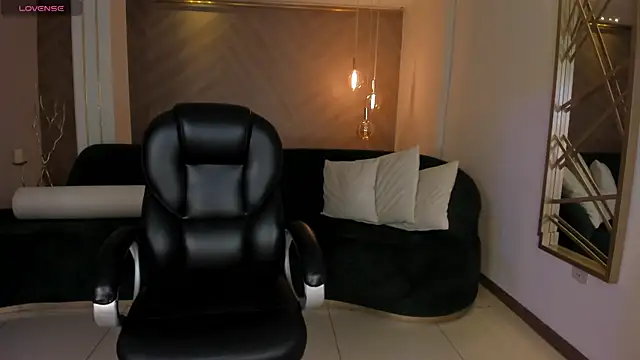 AlessiaCorleone  online show from 10-23-25, 07:23