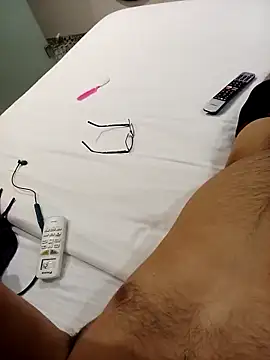 Snapshot of desiboy154 chatting on 04-16-26, 06:09 desiboy154 online show from 04-16-26, 06:09