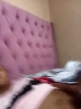 Snapshot of ShooingBunch chatting on 09-11-25, 06:24 ShooingBunch online show from 09-11-25, 06:24