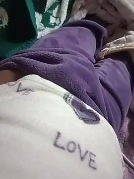 Snapshot of ShooingBunch chatting on 05-25-26, 03:56 ShooingBunch online show from 05-25-26, 03:56