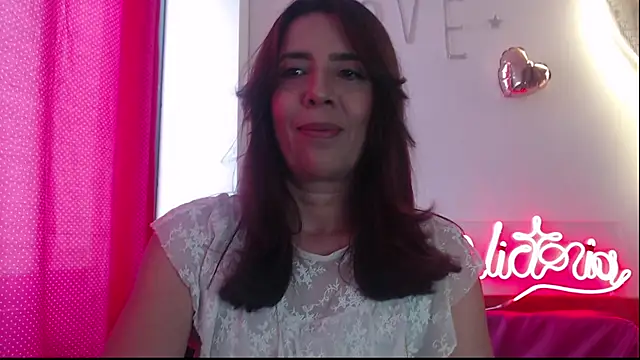 Victoria meester online show from 03-21-25, 04:07