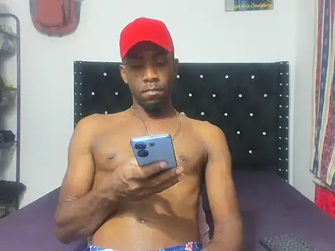 Snapshot of x_Jeiron_20BigCock_x chatting on 03-19-25, 05:08 x Jeiron 20BigCock x online show from 03-19-25, 05:08