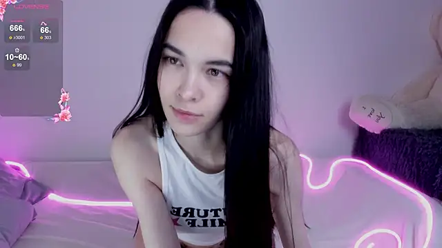 Snapshot of 666kisses chatting on 02-04-25, 07:00 666kisses online show from 02-04-25, 07:00