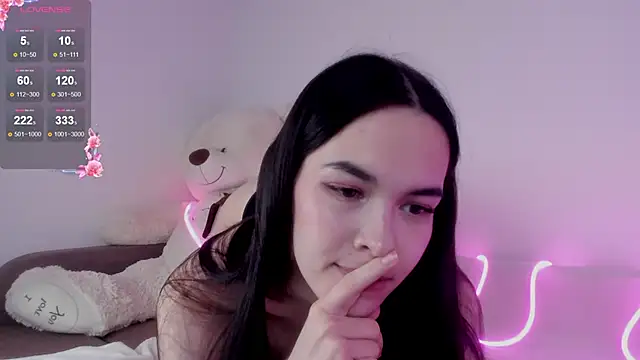 Snapshot of 666kisses chatting on 03-09-25, 04:05 666kisses online show from 03-09-25, 04:05