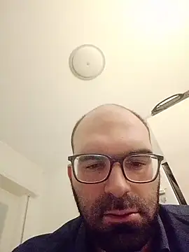 Passivello9 online show from 12-19-25, 02:40