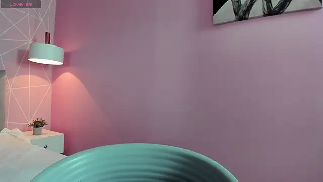 dolly zoe online show from 03-20-25, 03:56