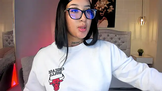 ayshel   online show from 02-05-25, 04:27