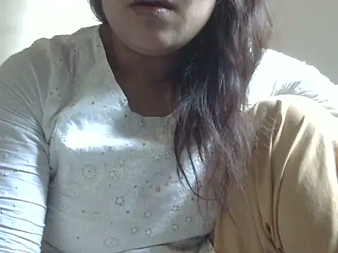 shekira99 online show from 11-26-25, 06:36