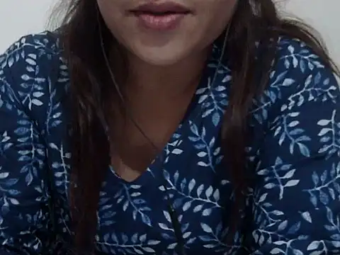 Snapshot of shekira99 chatting on 12-22-25, 08:06 shekira99 online show from 12-22-25, 08:06