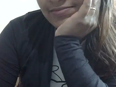 Snapshot of shekira99 chatting on 01-16-26, 03:21 shekira99 online show from 01-16-26, 03:21