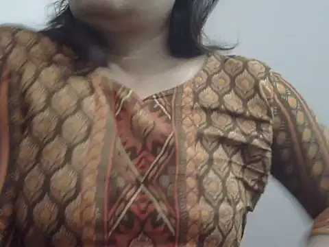 Snapshot of shekira99 chatting on 01-19-26, 02:04 shekira99 online show from 01-19-26, 02:04