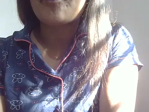 Snapshot of shekira99 chatting on 02-08-26, 03:21 shekira99 online show from 02-08-26, 03:21