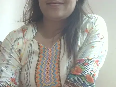 Snapshot of shekira99 chatting on 02-16-26, 04:08 shekira99 online show from 02-16-26, 04:08