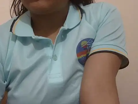 Snapshot of shekira99 chatting on 02-18-26, 07:43 shekira99 online show from 02-18-26, 07:43