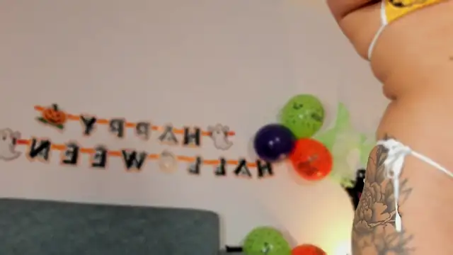 valerycolins online show from 10-22-25, 07:19