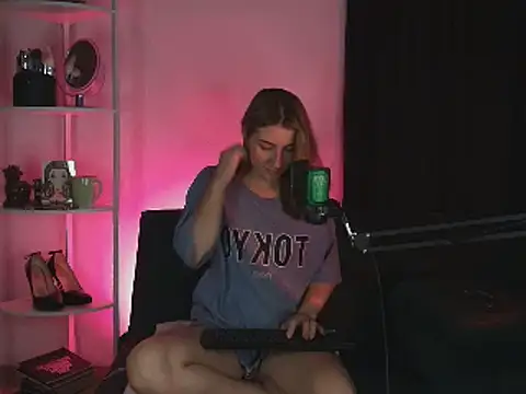 Dakotaa  online show from 03-18-25, 03:53