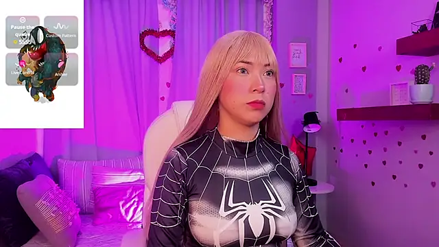 CoralineRicce  online show from 02-19-25, 05:27