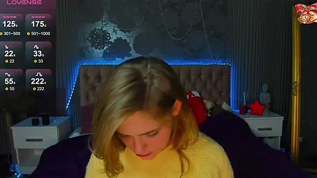 Snapshot of DellaRowe chatting on 01-04-25, 04:32 DellaRowe online show from 01-04-25, 04:32