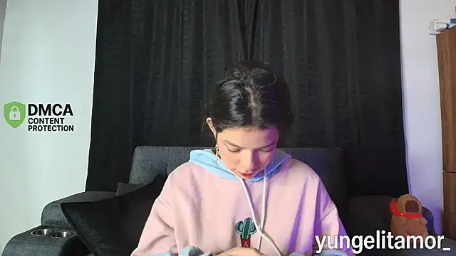 Snapshot of yungelitamor_ chatting on 09-29-25, 05:01 yungelitamor online show from 09-29-25, 05:01