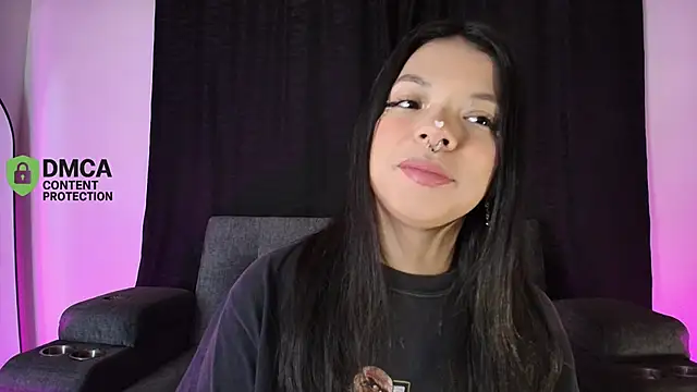 yungelitamor  online show from 04-10-26, 05:45