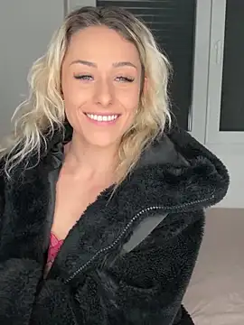 petrouchkaaa  online show from 03-04-25, 09:00