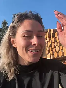 petrouchkaaa  online show from 03-04-26, 02:45