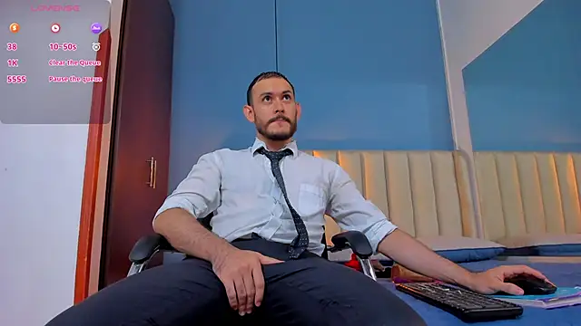 jeanpiere  online show from 02-12-25, 04:01