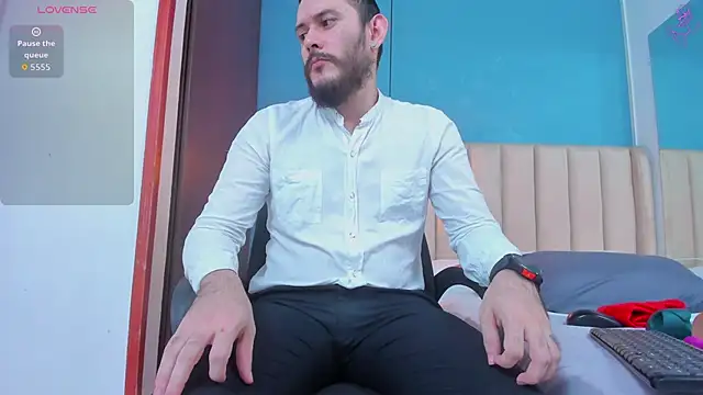 jeanpiere  online show from 12-18-25, 05:13