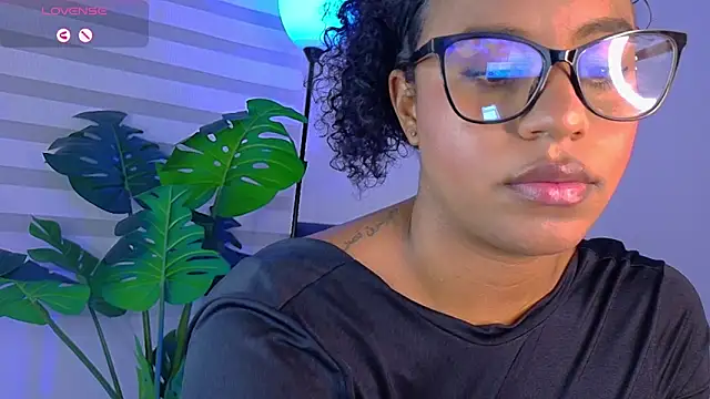 charlotteeruss online show from 10-31-25, 04:35