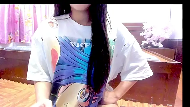 Snapshot of Mimini- chatting on 01-16-25, 12:31 Mimini- online show from 01-16-25, 12:31