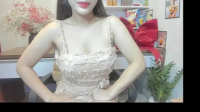 Snapshot of Mimini- chatting on 03-02-25, 03:02 Mimini- online show from 03-02-25, 03:02