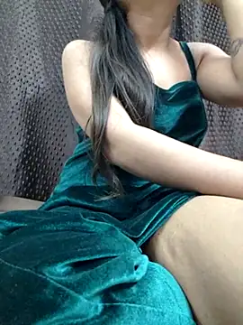 Snapshot of Roshni_98 chatting on 02-15-25, 07:16 Roshni 98 online show from 02-15-25, 07:16