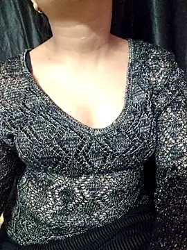 Snapshot of Roshni_98 chatting on 11-07-25, 04:51 Roshni 98 online show from 11-07-25, 04:51