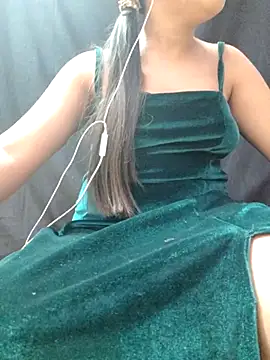 Snapshot of Roshni_98 chatting on 11-25-25, 05:24 Roshni 98 online show from 11-25-25, 05:24