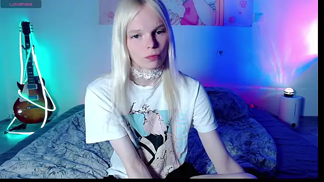 Snapshot of Emily_Nyaffee chatting on 07-18-26, 08:40 Emily Nyaffee online show from 07-18-26, 08:40