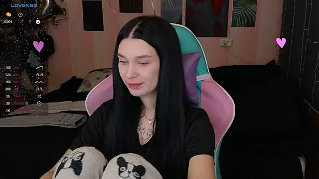 Snapshot of Amanda_Tender chatting on 02-04-25, 09:10 Amanda Tender online show from 02-04-25, 09:10