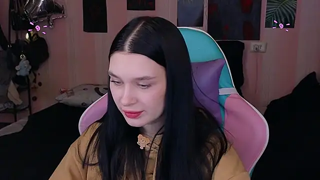 Snapshot of Amanda_Tender chatting on 02-05-25, 09:18 Amanda Tender online show from 02-05-25, 09:18