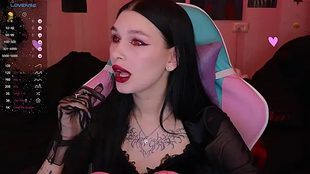 Snapshot of Amanda_Tender chatting on 02-18-25, 10:25 Amanda Tender online show from 02-18-25, 10:25