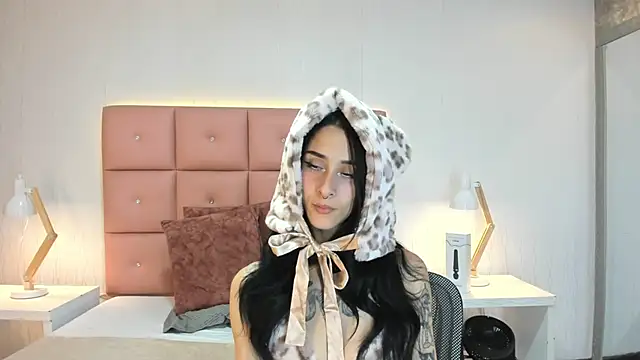 lhiamfit online show from 11-26-25, 05:19