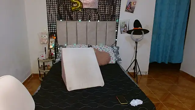 Wilson Siara online show from 10-17-25, 04:04