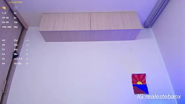 Esteban Knight online show from 09-29-25, 10:14