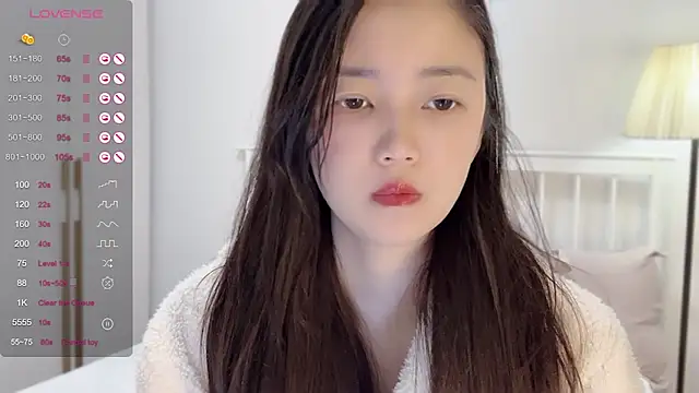 A-xena online show from 02-21-25, 02:39