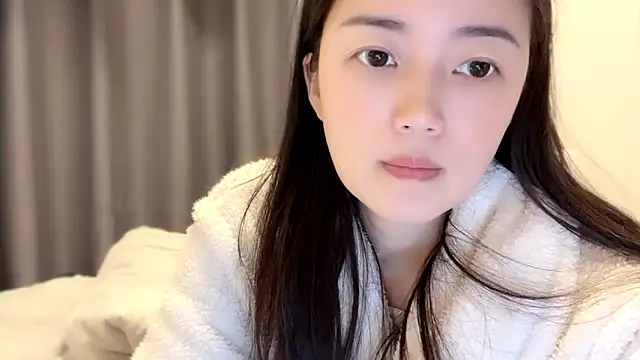 A-xena online show from 03-16-25, 02:32