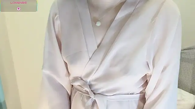 A-xena online show from 12-17-25, 02:39