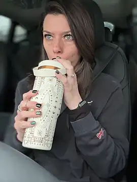 LadyLena1 online show from 01-04-25, 04:32