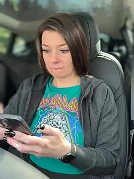 LadyLena1 online show from 03-01-25, 09:04