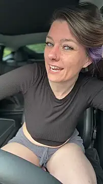 Snapshot of LadyLena1 chatting on 07-22-26, 04:32 LadyLena1 online show from 07-22-26, 04:32