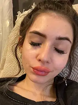 Snapshot of SofiaLaLight chatting on 12-25-24, 12:47 SofiaLaLight online show from 12-25-24, 12:47